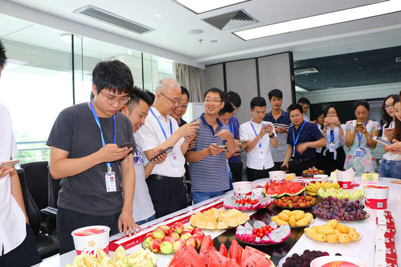 1528380881138992.jpg 红包雨.jpg